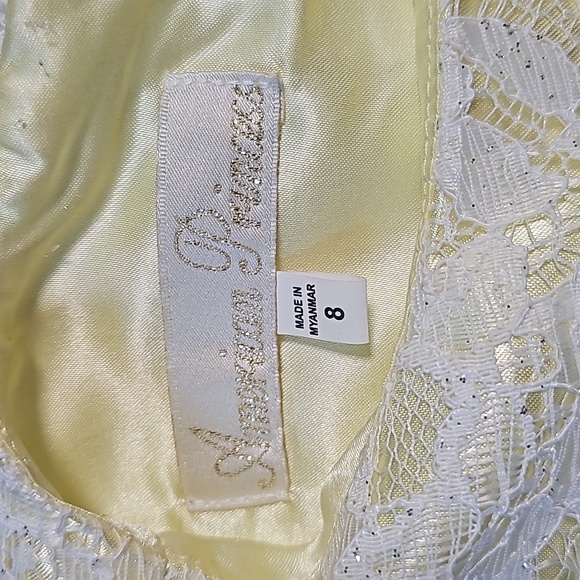 Size 8 child formal dress - Picture 3 of 3